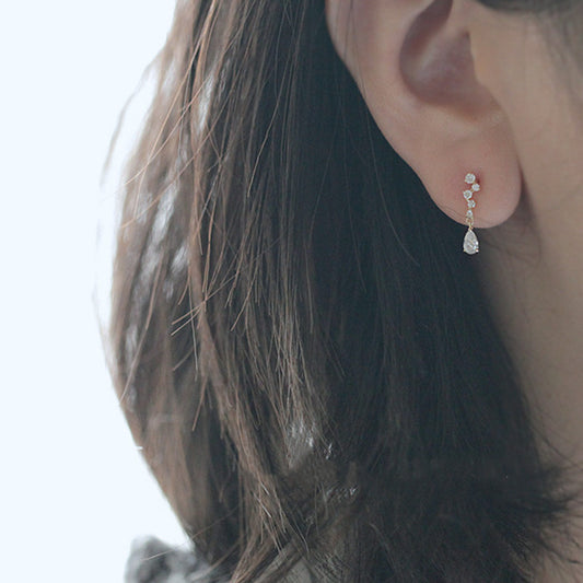 gold tear drop earrings