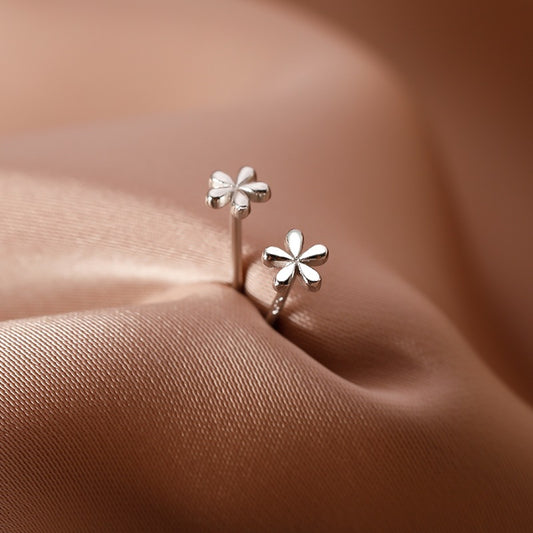 flower stud earrings