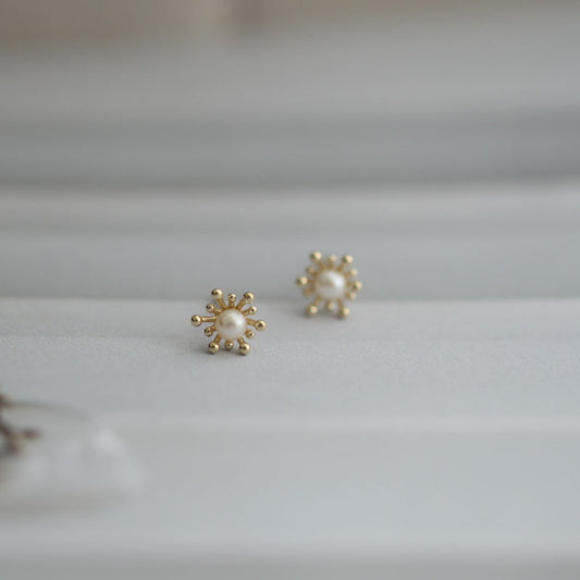 Sunflower Simulated Pearl Stud Earrings