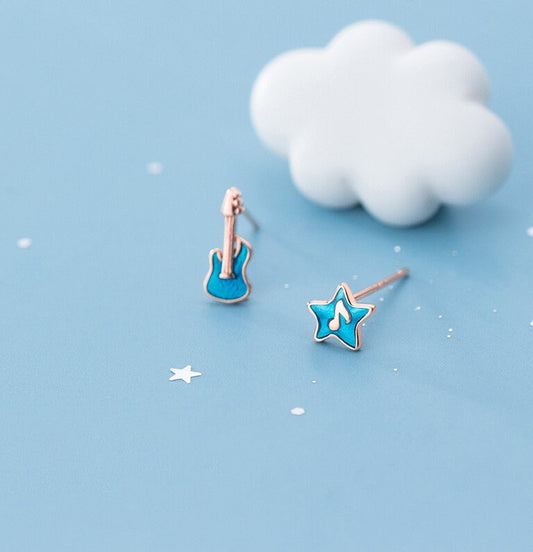 Violine & Note Stern Ohrstecker, Rosegold Musik Ohrringe, Mismatched Musik Ohrring, Violine Ohrring, Asymmetrischer Ohrring, Geschenk für sie E387