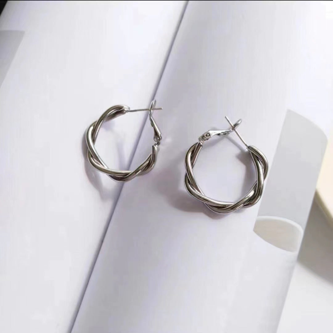 Dainty Twist Hoop Earrings, Minimalist Gold Hoop Earrings, Boho Earrings, Pretty and Modern Design, Two Color Available, Gifts for Her, HE04