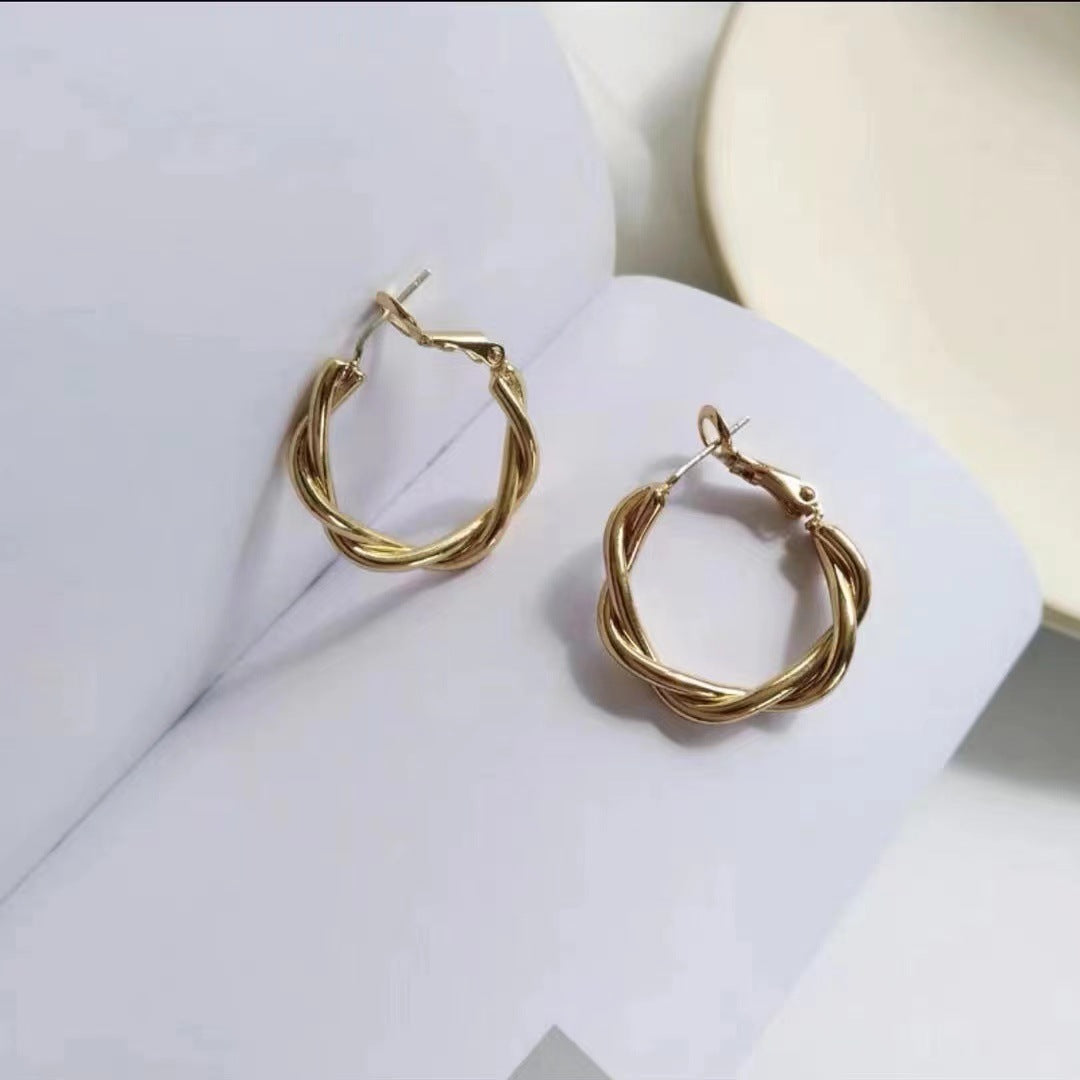 Zierliche Twist-Creolen, minimalistische Gold-Creolen, Boho-Ohrringe, hübsches und modernes Design, zwei Farben erhältlich, Geschenke für Sie, HE04