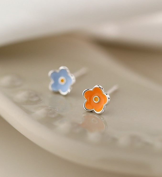 Sterling Silver Flower Stud Earrings, Mismatched Color Flower Studs, Pretty Plant Earrings, Minimalist Flower Studs, Gifts for her, E90