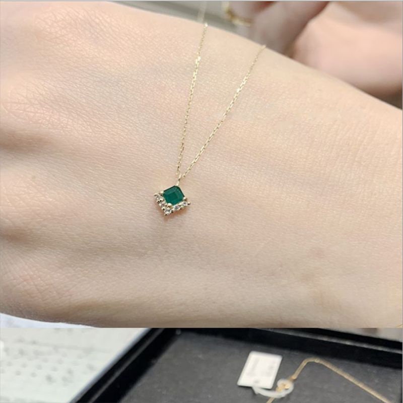 V-Shaped Simulated Emerald CZ Necklace, 14K Gold Vermeil Emerald Green CZ Necklace, Minimalist Emerald Gold Necklace, Gift For Her, N11