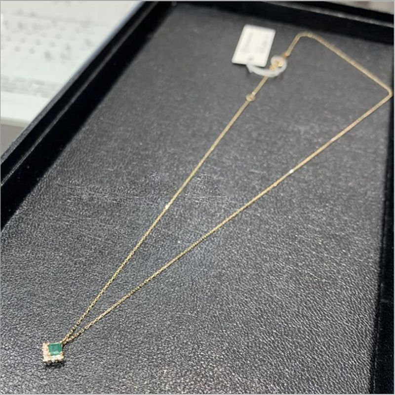 V-Shaped Simulated Emerald CZ Necklace, 14K Gold Vermeil Emerald Green CZ Necklace, Minimalist Emerald Gold Necklace, Gift For Her, N11