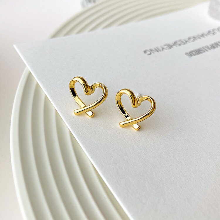 1 Pair Gold Plated Sterling Silver Hollow-out Heart Design Earrings, Dainty Heart Shape Earrings, Minimalist Earrings, Mothers Day Gift