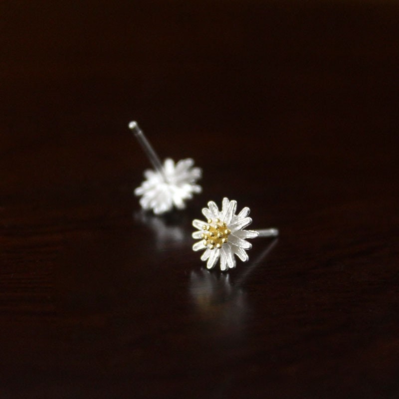 1 Pair | Sterling Silver Daisy Stud Earrings, Pretty Flower Daisy Earrings, Birth Flower Earrings, Dainty Flower Earring, Gift for her, E60