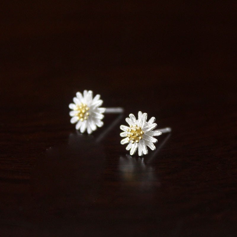 1 Pair | Sterling Silver Daisy Stud Earrings, Pretty Flower Daisy Earrings, Birth Flower Earrings, Dainty Flower Earring, Gift for her, E60