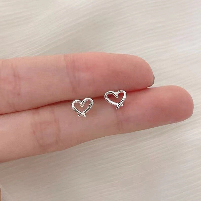 Sterling Silver Hollow-out Heart Stud Earrings, Minimalist Heart Studs, Small Cute Heart Studs, Pretty and Lovely Design, Gifts for Her E101