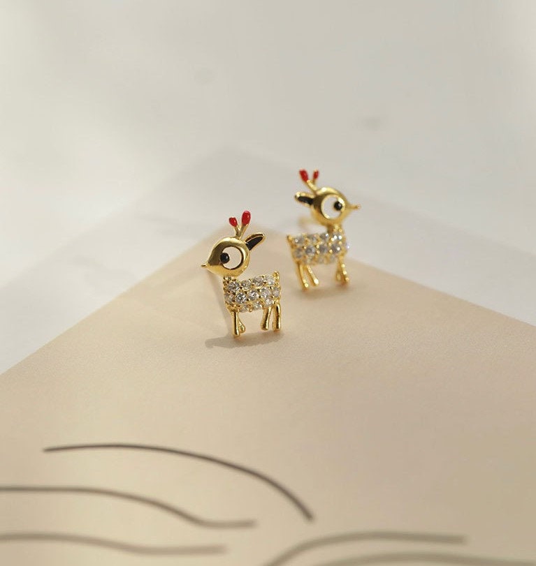 S925 Silver Delicate Deer Stud Earrings, Adorable Deer Earrings, Animal Earrings, Pretty & Lovely Animal Design, Silver or Gold, Gift E119