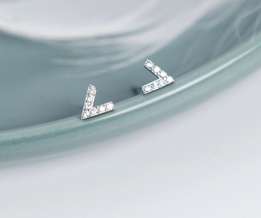 925 Silver Chevron Earrings, Dainty V Stud Earrings, Geometric Earring, CZ Stud Earrings, Arrow Post Earring, Silver or Gold, Minimalist E34