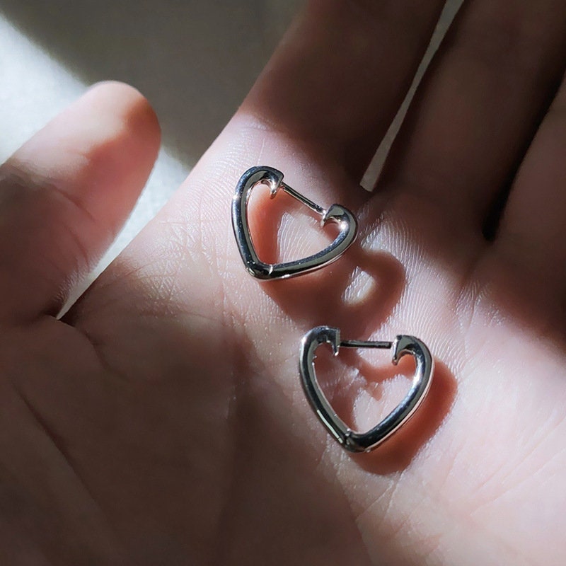 Sterling Silver Heart Hoop Earrings, Simple Heart Shape Hoop Earring, Minimalist Heart Hoop Earrings, Modern Design, Gifts for Her, HE02