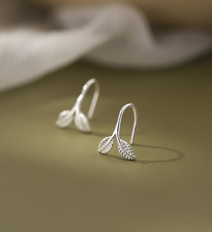 925 Silver Sprout Hoop Earrings, Leaf Huggie Earrings, Dainty Leaf Crawler Earrings, Leaf Hoop Earrings, Leaf Hook Earring, Ear Jacket, E175