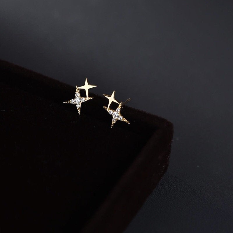 Sparkly CZ Stars Stud Earrings, Sterling Silver Star Earrings, Dainty Star Earring, Timeless Earring, Silver or Gold, Gifts for her, E131