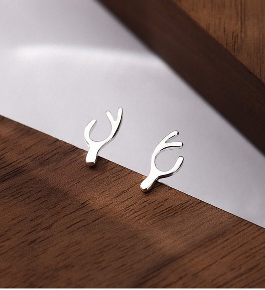 Sterling Silver Pretty Antlers Stud Earrings, Deer Animal Studs, Minimalist Animal Earrings, Christmas Earrings/Gift, Gift for her, E153