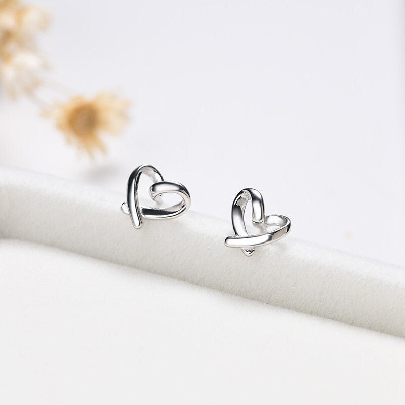 Sterling Silver Hollow-out Heart Stud Earrings, Minimalist Heart Studs, Small Cute Heart Studs, Pretty and Lovely Design, Gifts for Her E101