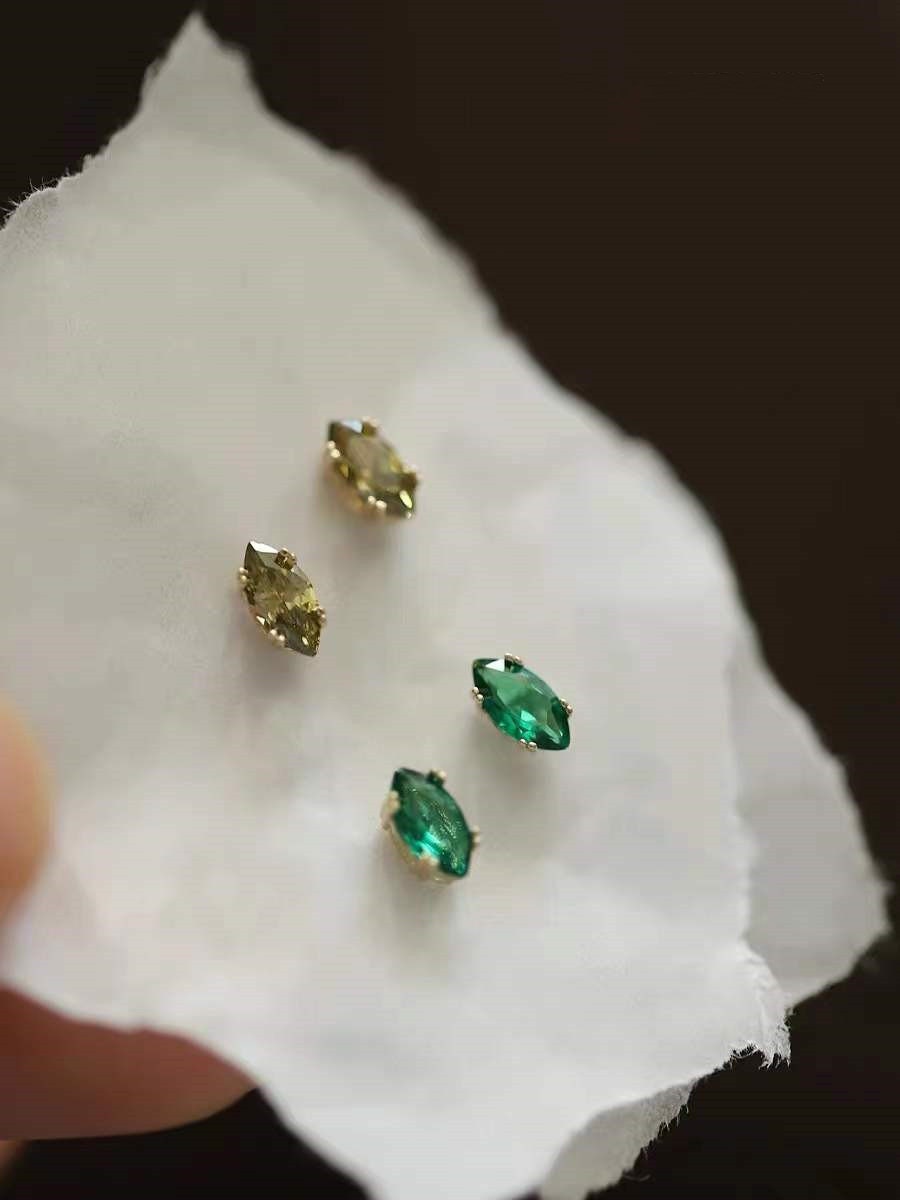 Gold Oval Emerald CZ Stud Earrings, Dainty Tiny Emerald Green Oval Studs, Minimalist Studs, Emerald or Olive Green, 2 Color Available, E227