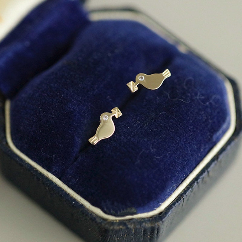 1 Pair | 14k Gold Plated 925 Silver Adorable Carrier Pigeon Stud Earrings, Tiny Message Pigeon Studs, Cute Passenger Pigeon Earrings, E196