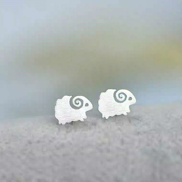 Sterling Silver Cute Sheep Stud Earrings, Adorable Sheep Animal Studs, Dainty Animal Earrings, Pretty and Lovely Design, Minimalist, E203