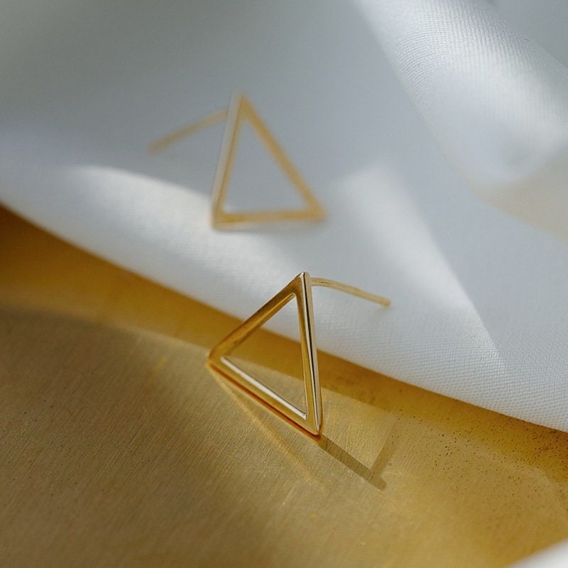 Dainty Triangle Stud Earrings, 14k Gold Plated Sterling Silver Triangle Earrings, Geometry Earrings, Pretty & Modern Design, Minimalist E208