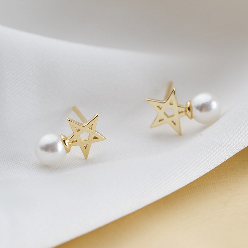 Dainty Hollow-out Star with Simulated Pearl Stud Earrings, Gold Plated 925 Silver Pearl with Pentagon Earrings, Skinny Earrings, Minimalist