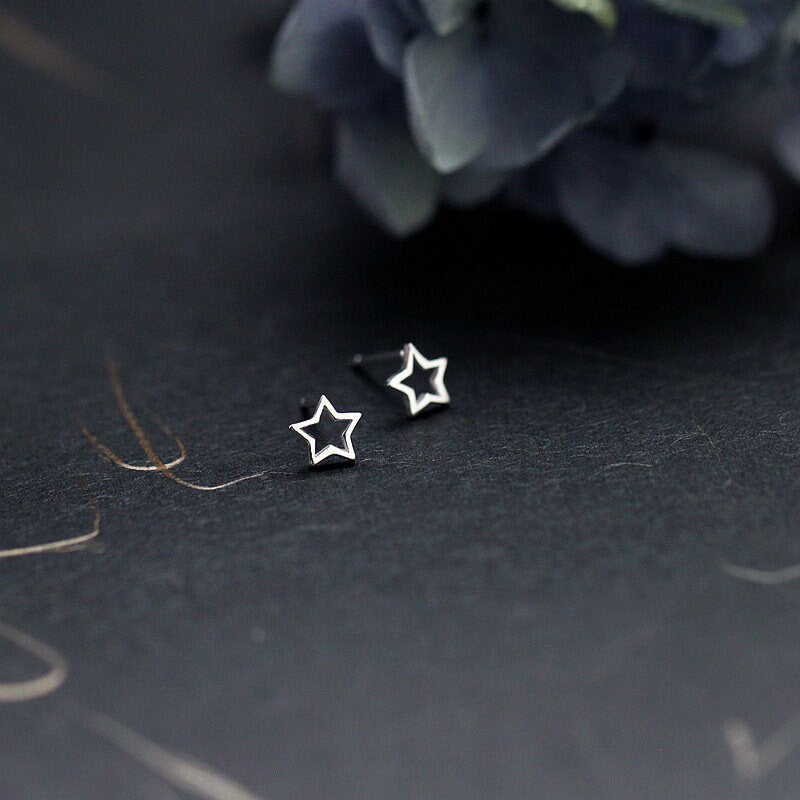 Sterling Silver Hollow-out Star Stud Earrings, Small Star Studs, Minimalist Earrings, Simple and Pretty Design, Helix/Tragus Studs, Gifts