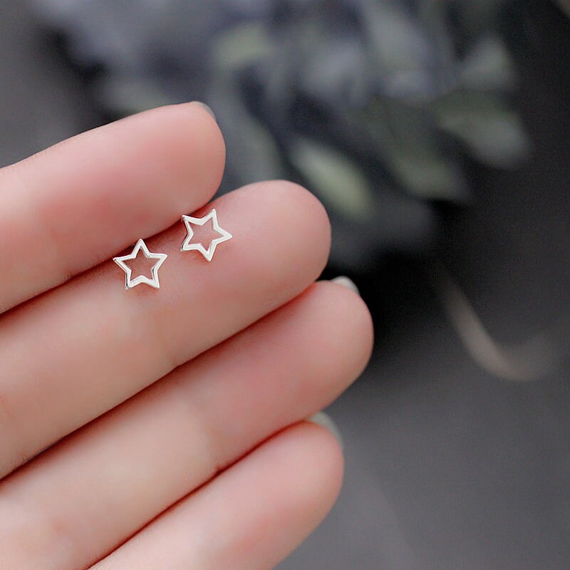 Sterling Silver Hollow-out Star Stud Earrings, Small Star Studs, Minimalist Earrings, Simple and Pretty Design, Helix/Tragus Studs, Gifts