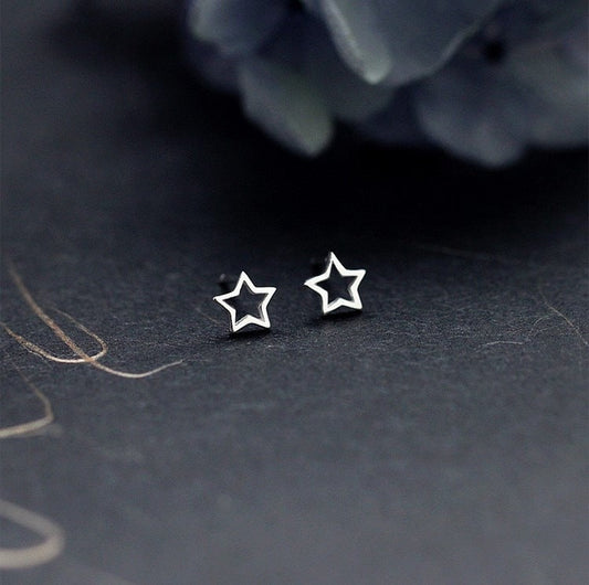 Sterling Silver Hollow-out Star Stud Earrings, Small Star Studs, Minimalist Earrings, Simple and Pretty Design, Helix/Tragus Studs, Gifts