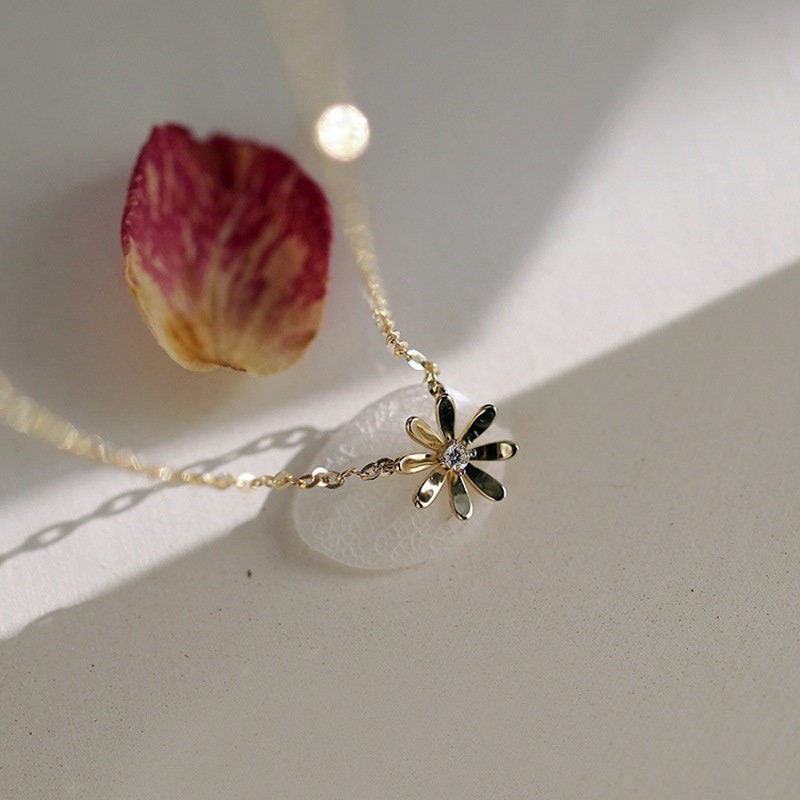 14k Gold Plated 925 Silver Dainty CZ Daisy Necklace, Gold Flower Necklace, Delicate Daisy Pendant, Minimalist Birthday Flower Necklace, N34