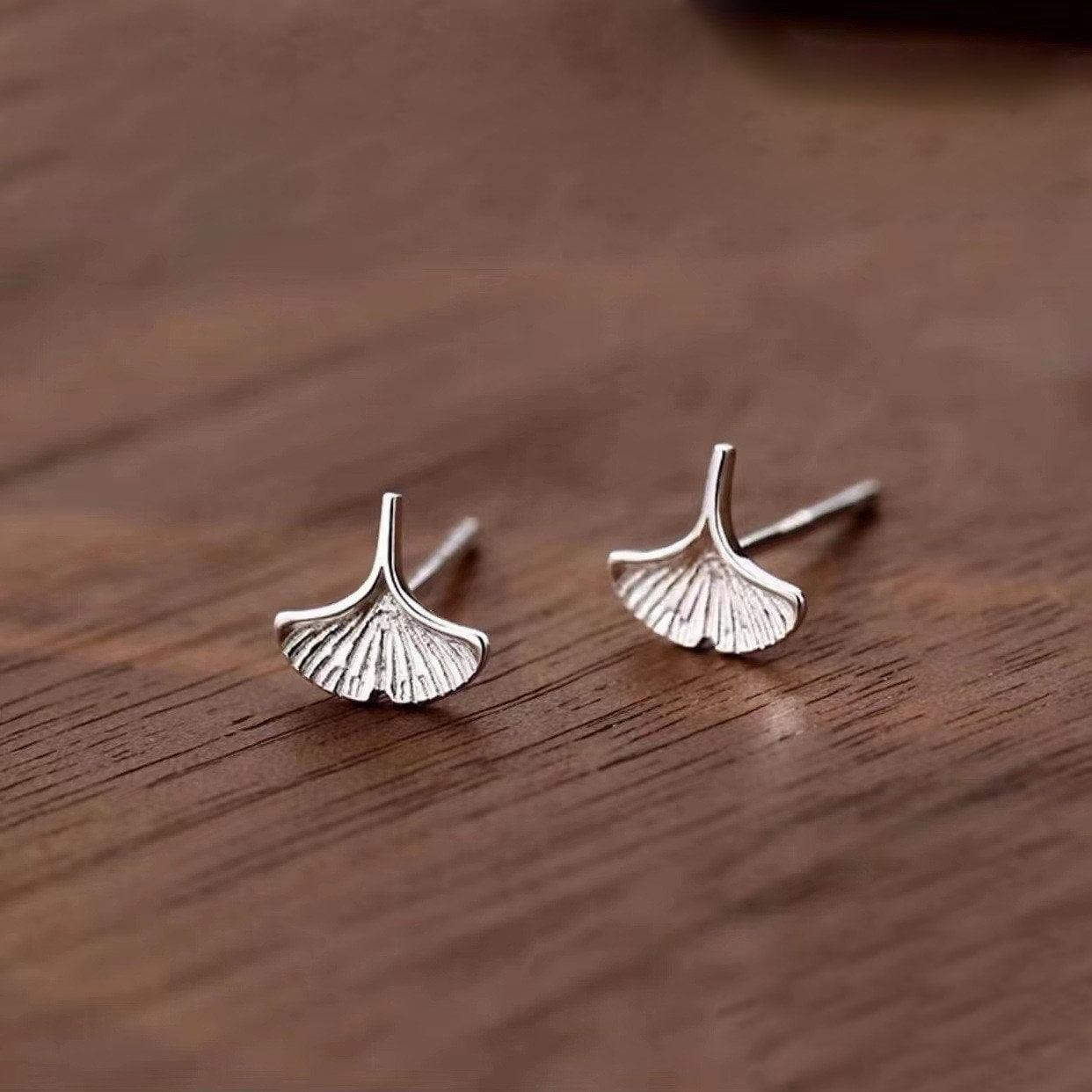 1 Pair | 925 Silver Tiny Ginkgo Leaves Stud Earrings, Dainty Plant Earrings, Minimalist Leaf Studs, Silver or Gold, Helix Studs, Gifts, E247