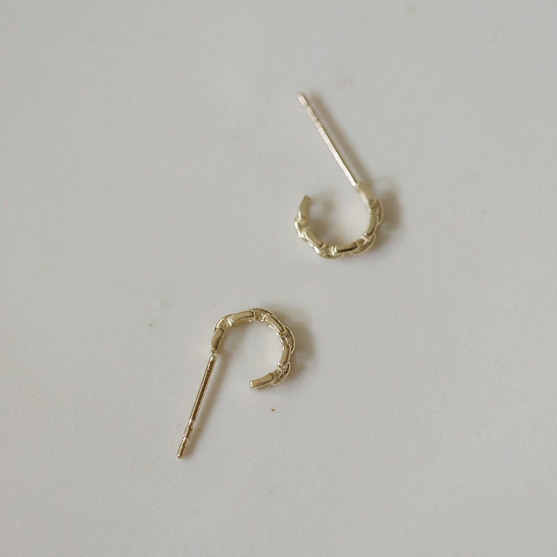 Gold Half Circle Stud Earrings, Link-shaped Half Circle Earring, Minimalist Geometry Earring, Gifts for Her, E315