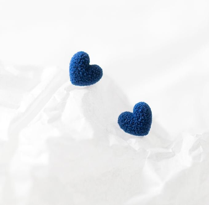 Sterling Silver Klein Blue Heart Stud Earrings, Blue Ceramic Earrings, Blue Heart Frosted Earrings, Minimalist Heart Studs, Gifts, E318