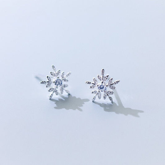 925 Silver CZ Snowflake Stud Earrings, Small Snowflake Earrings, Flower Studs, Christmas Earrings, Minimalist Earrings, Christmas Gift, E320