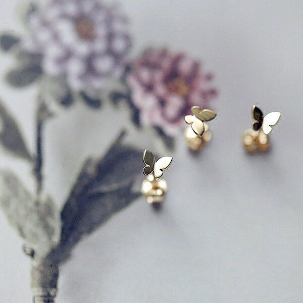 Sterling Silver Butterfly Stud Earrings, Tiny Butterfly Studs, Small Animal Stud Earrings, Pretty and Sweet Design, Two Color Available E103