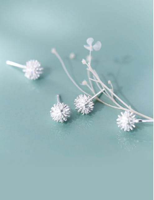 S925 Silver Tiny Dandelion Stud Earring, Silver Dandelion Earrings, Small Plant Earrings, Minimalist Natural Earrings, Gift for her, E353