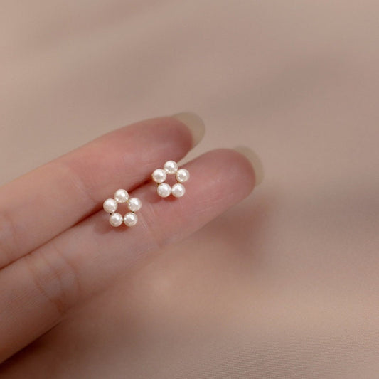 14k Gold Plated 925 Silver Pearl flower Stud Earring, Tiny Flower Pearl Earrings, Minimalist Pearl Earring, Gift for her, E357