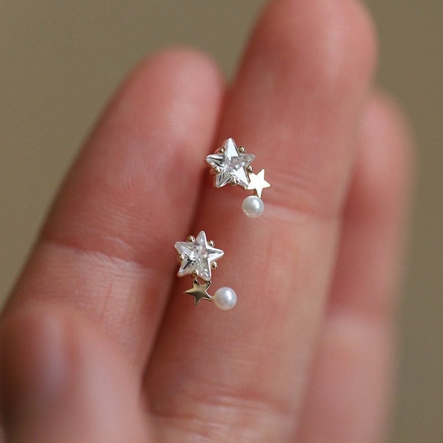 Gold Crystal Star Stud Earring, 14k Gold Plated 925 Silver Star Earrings, Star Pearl Earrings, Minimalist Star Earring, Gift for her, E364