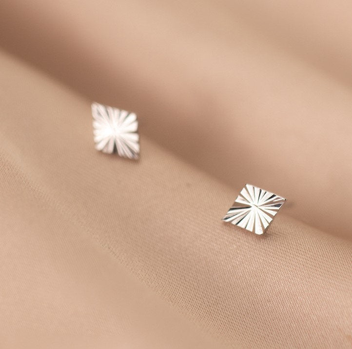 Dainty Tiny Rhombus Stud Earrings, S925 Silver Tiny Earring, Small Diamond-shaped Earrings, Diamond-flower Earring, Trendy Earrings, E303