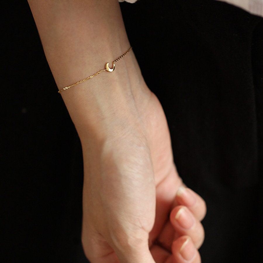 Gold Cresent Moon Bracelets, Tiny Moon Bracelet, Gold Single Moon Bracelets, Dainty Stackable/Layered Bracelet, Gift for her/Mom/Friend, B18