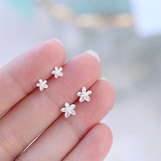 S925 Silver Tiny Flower Stud Earring, Small Flower Earrings, Dainty Plant Studs, Helix/Tragus Earrings, Minimalist Studs, Gift for her, E359