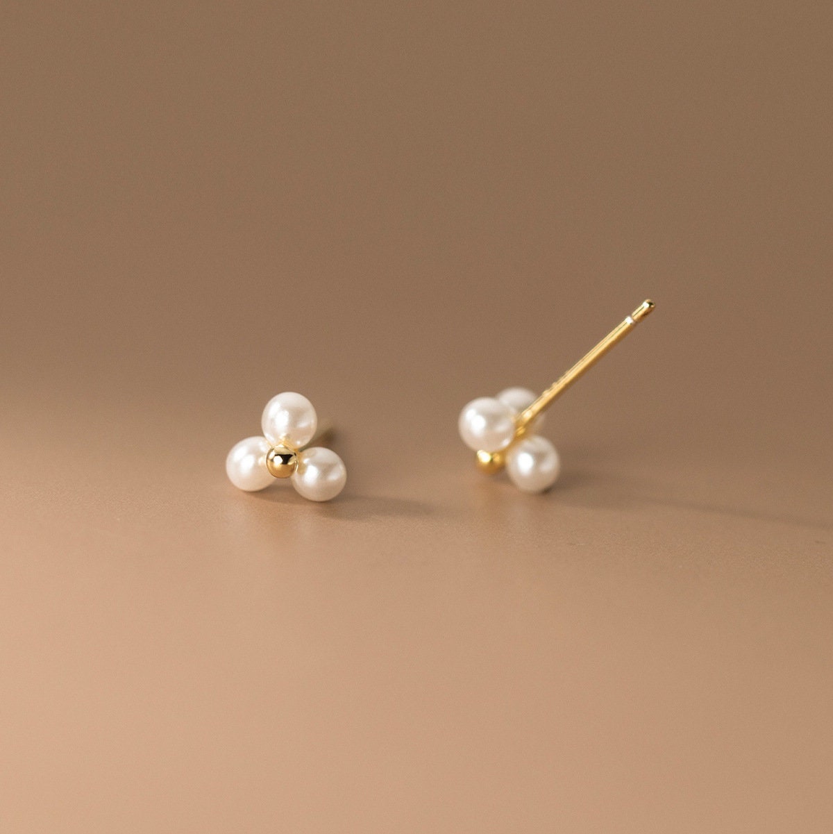 Tiny Triangle Pearl Stud Earring, 14k Gold Plated 925 Silver Triangle Pearl Earring, Geometry Pearl Earring, Pearl Studs, Gift for her, E370