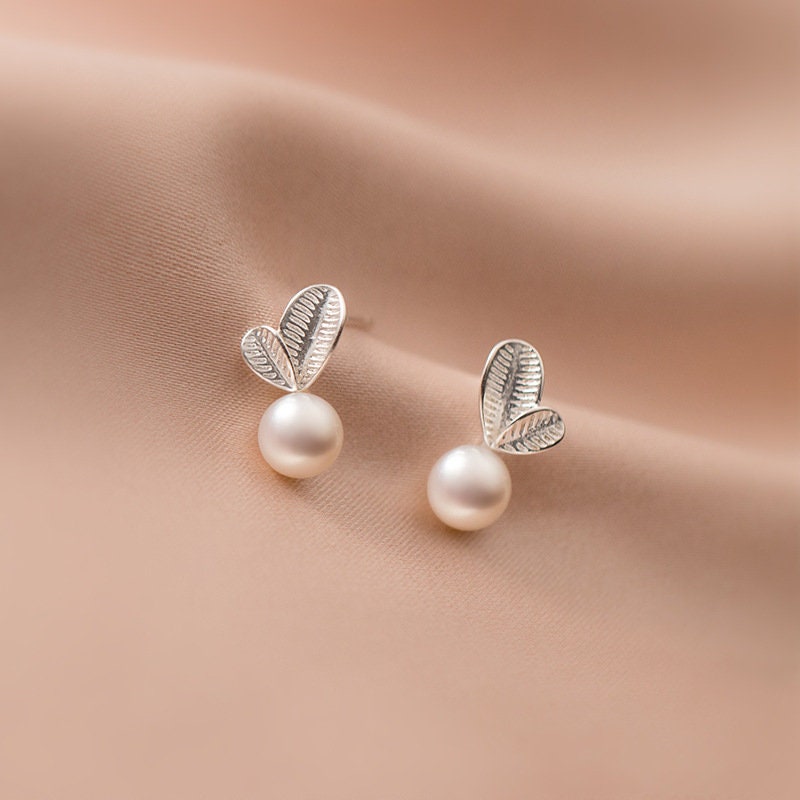 925 Silver Bunny Pearl Earrings, Pearl Bunny Studs, Bunny Earrings, Leaf Pearl Earrings, Minimalist Pearl Leaf Earring, Gift for her E382