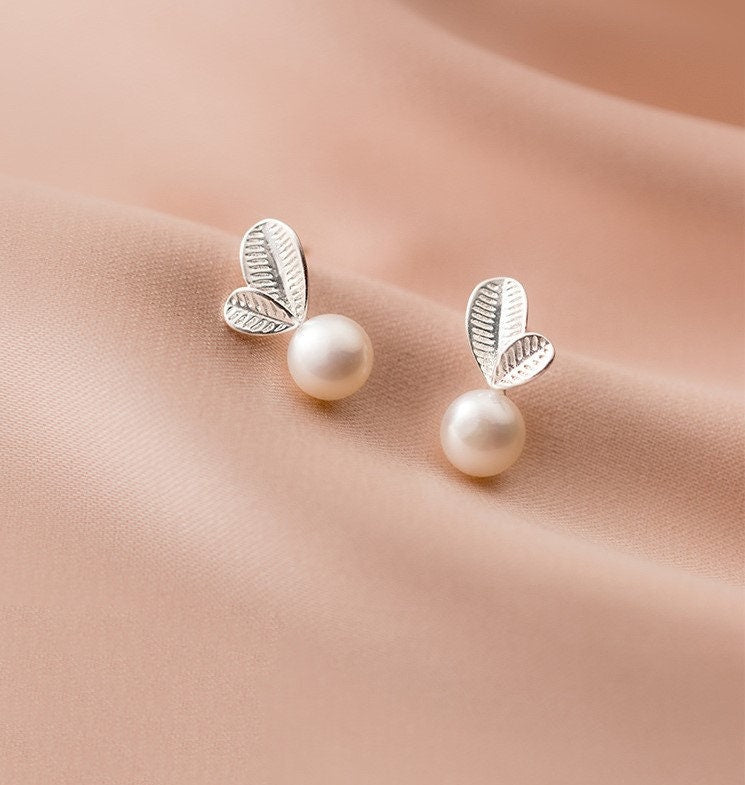 925 Silver Bunny Pearl Earrings, Pearl Bunny Studs, Bunny Earrings, Leaf Pearl Earrings, Minimalist Pearl Leaf Earring, Gift for her E382