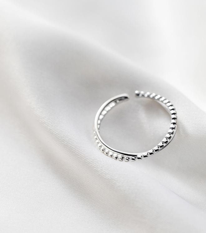 Zierlicher verstellbarer Kreuzring, Sterlingsilber-Geometrie-Ring in offener Größe, überlappender verstellbarer Ring, dünner offener Ring, Geschenke für Sie, R24