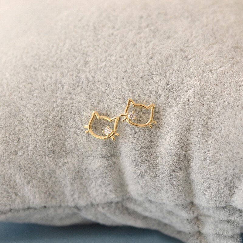 14k Gold Plated 925 Silver Cat Stud Earring, Adorable Cat Earring, CZ Kitty Earring, Cute Kitten Earrings, Helix Earring, Gift for her, E390