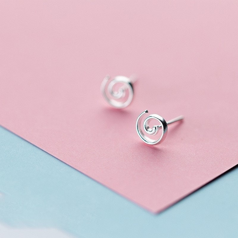 925 Silver Spriral Stud Earring, Silver Spriral Studs, Snail Earrings, Circle Earrings, Geometry Earrings, Helix Earring, Gift for her, E392